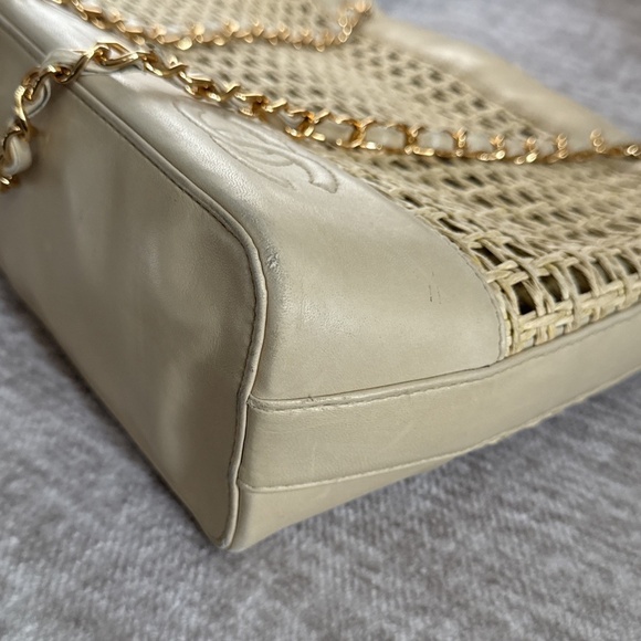 CHANEL Chain Tote Bag Straw Leather Beige Gold - Picture 8 of 16